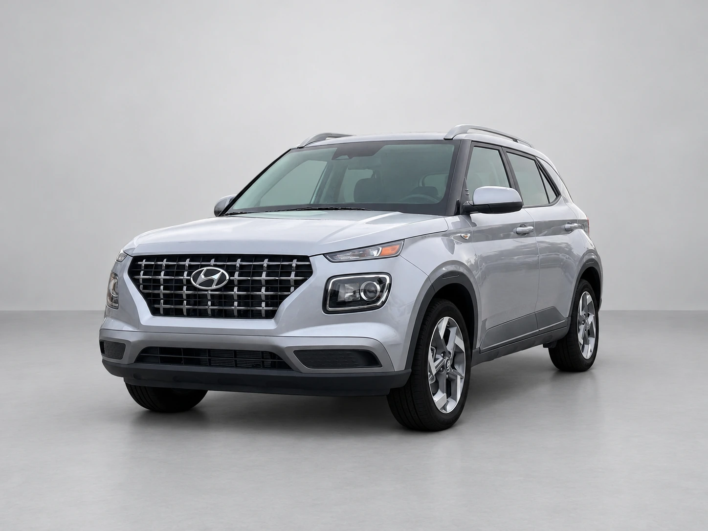 2026 Hyundai Venue SEL Shimmering Silver exterior