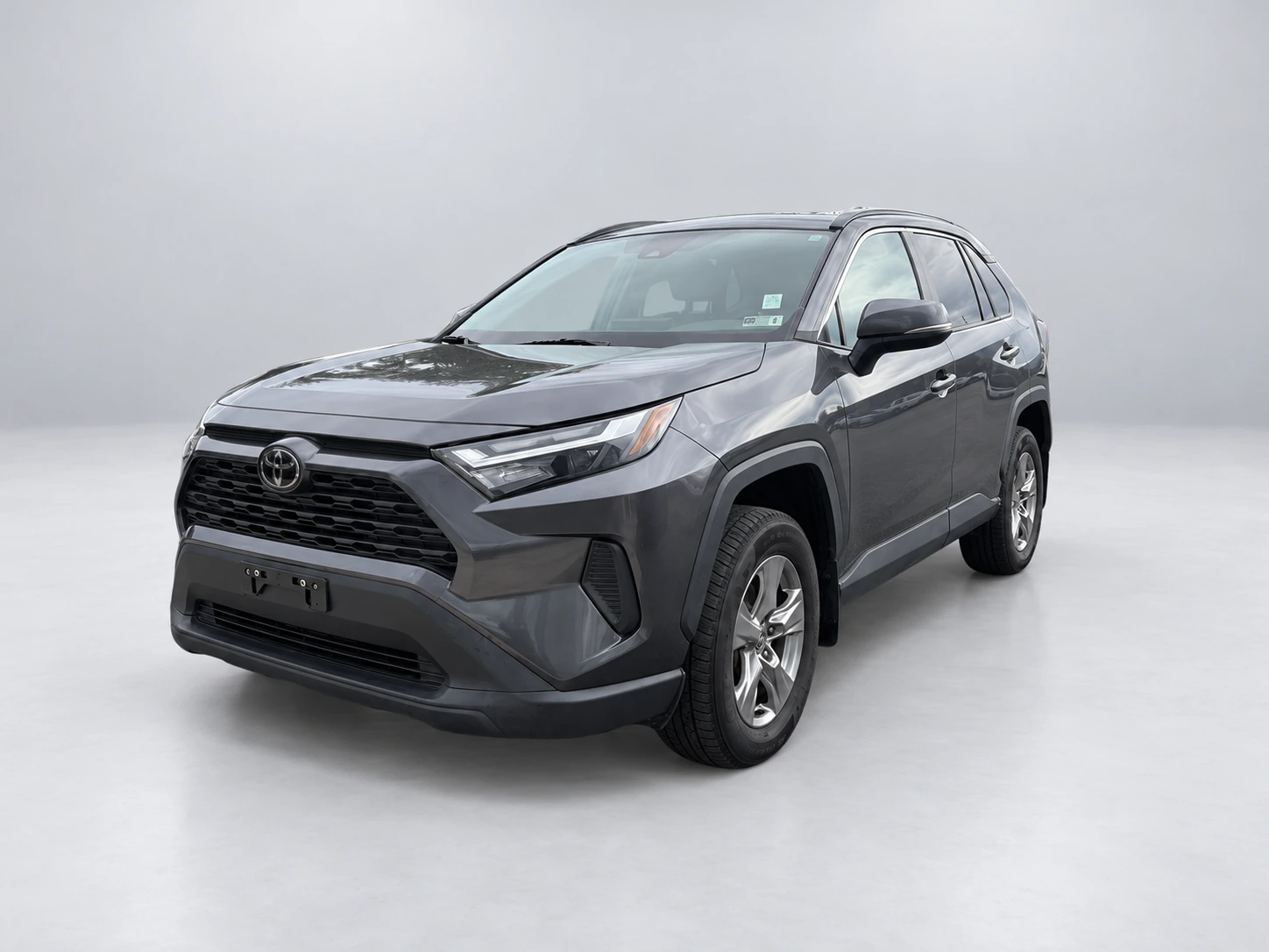 2024 Toyota RAV4 XLE · photo 1