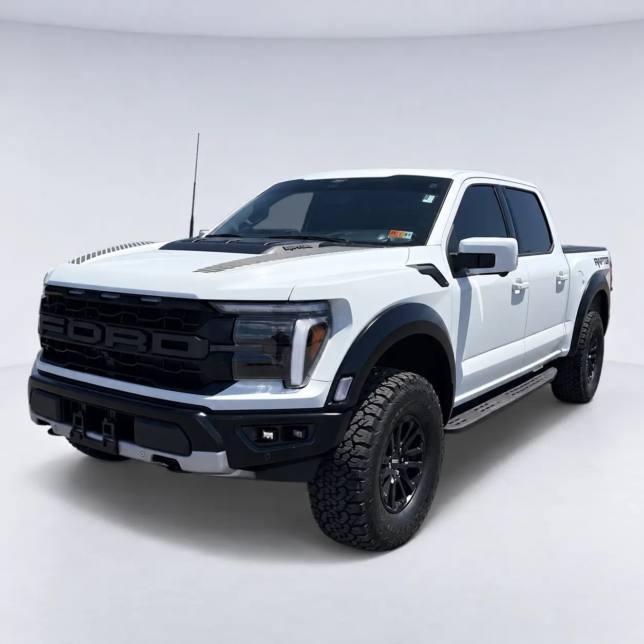 2025 Ford F-150 Raptor · photo 1