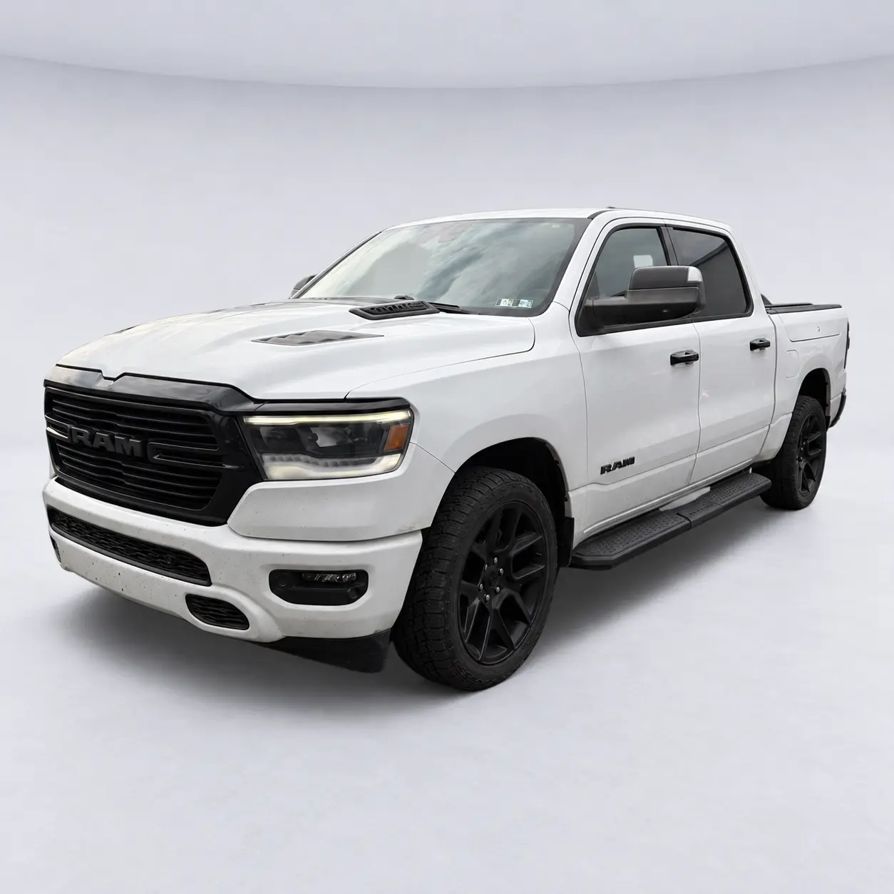 2023 Ram 1500 Laramie · photo 1